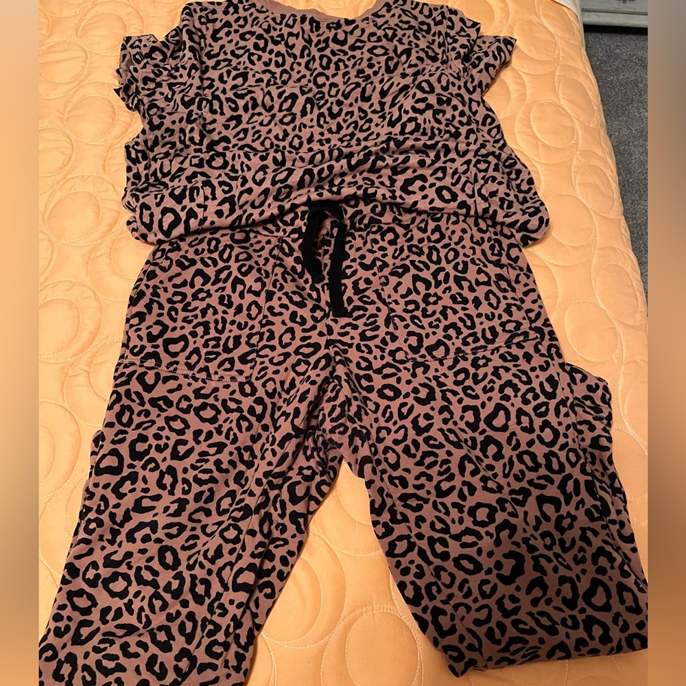 Torrid Cheetah Joggers Sweat Suit